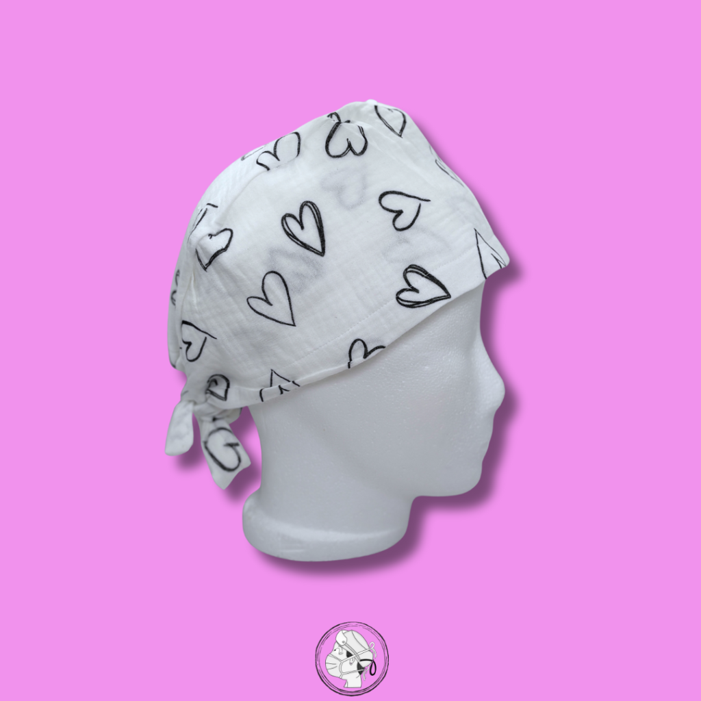 OP-Haube Herz (s/w)